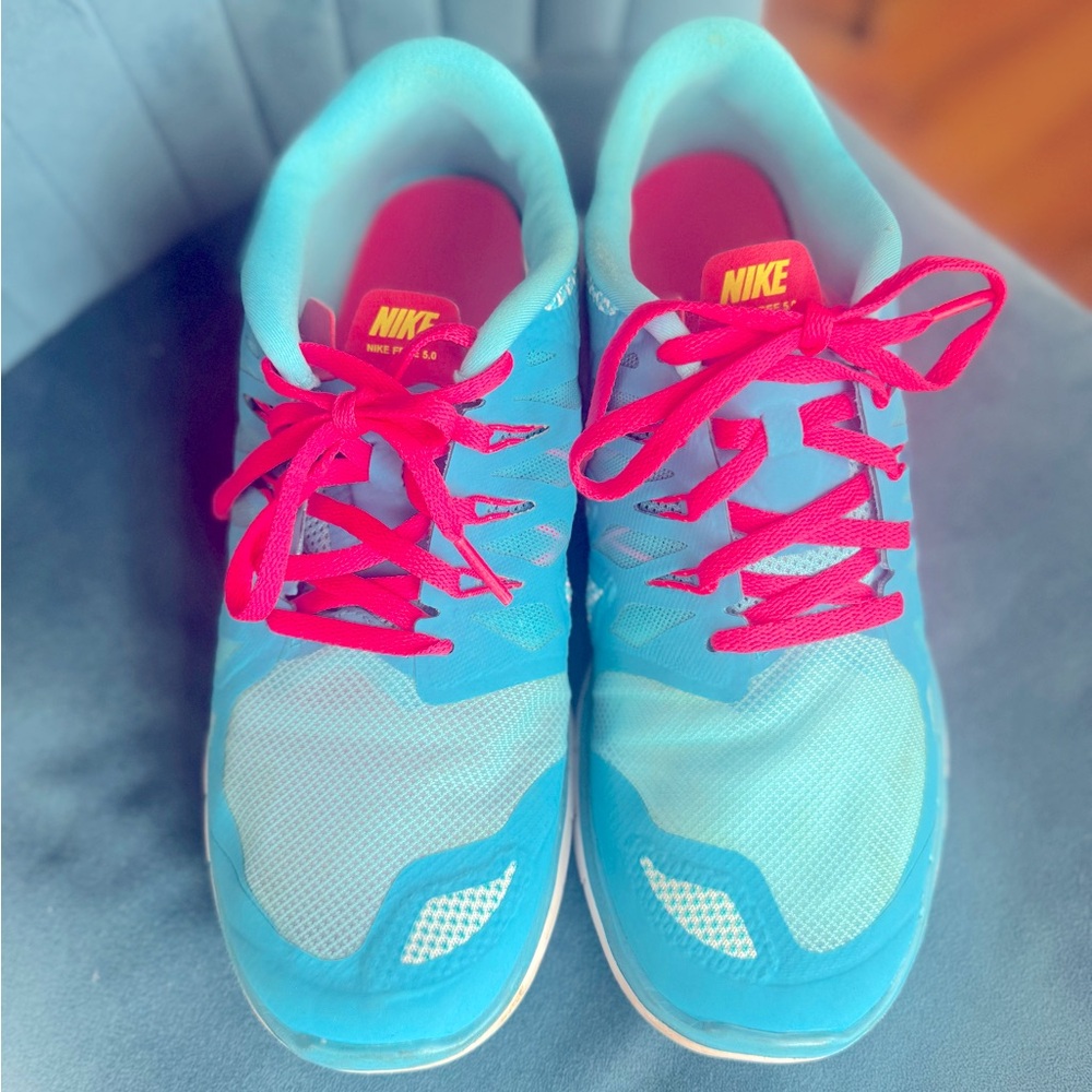 Nike Aqua and Fuchsia Athletic Sneakers Size 7y